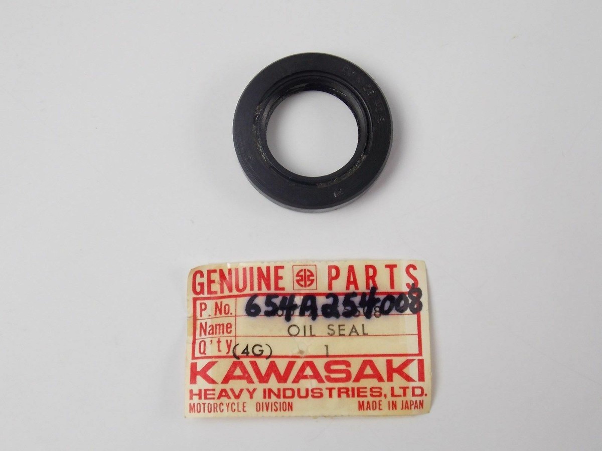 NOS OEM KAWASAKI 1969-1980 OIL SEAL H1 S3 KH500 KX900/750/400/650