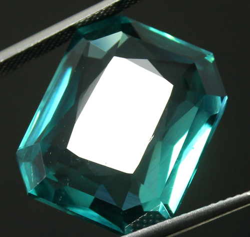 Saphir Naturel Du Montana Taillé Forme émeraude - Certifié GIR, Vert, 9-10 Carats - Neuf Sans Emballage