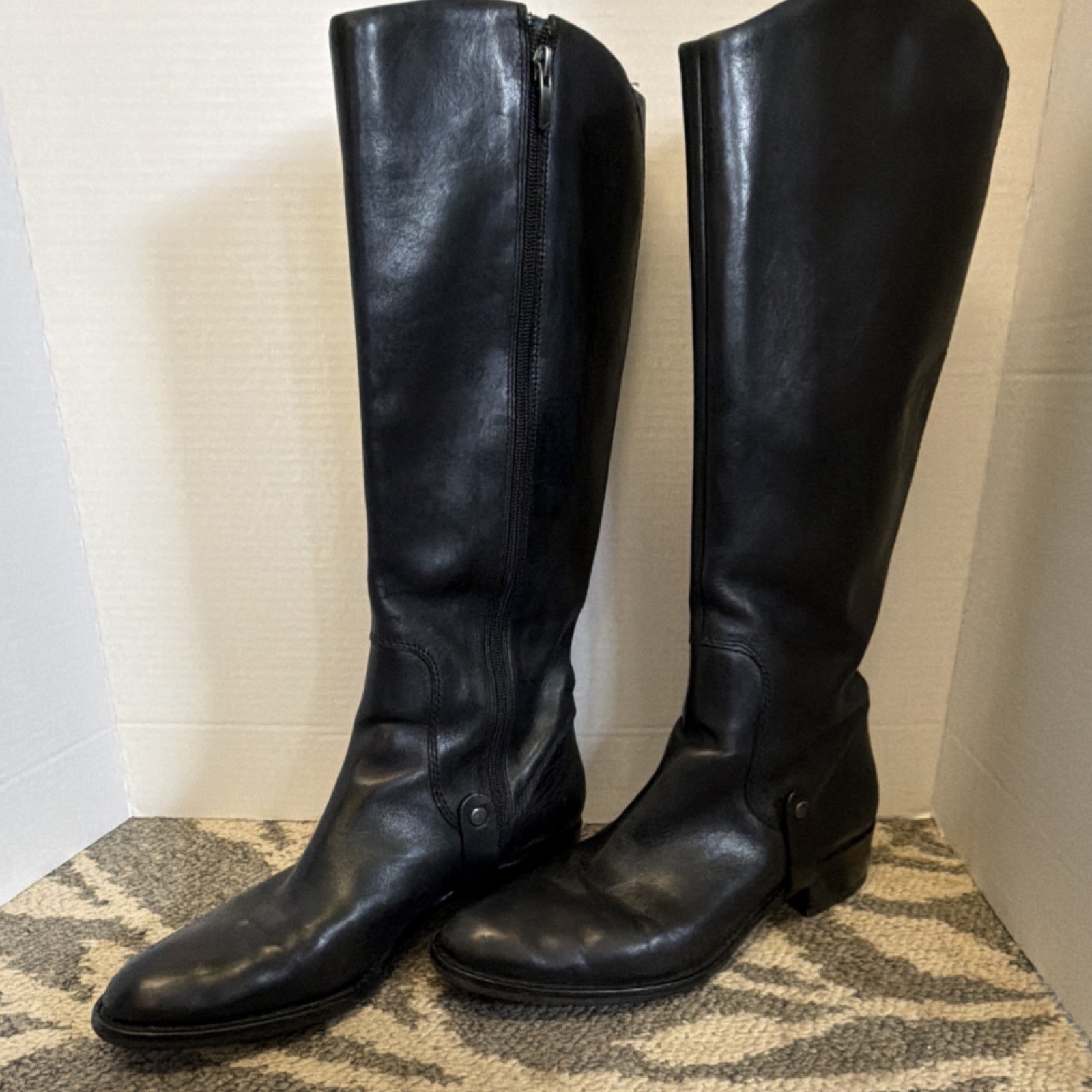 Via Spiga Women's Black Leather Knee High Riding Boots Side Zip Round Toe 10.5M