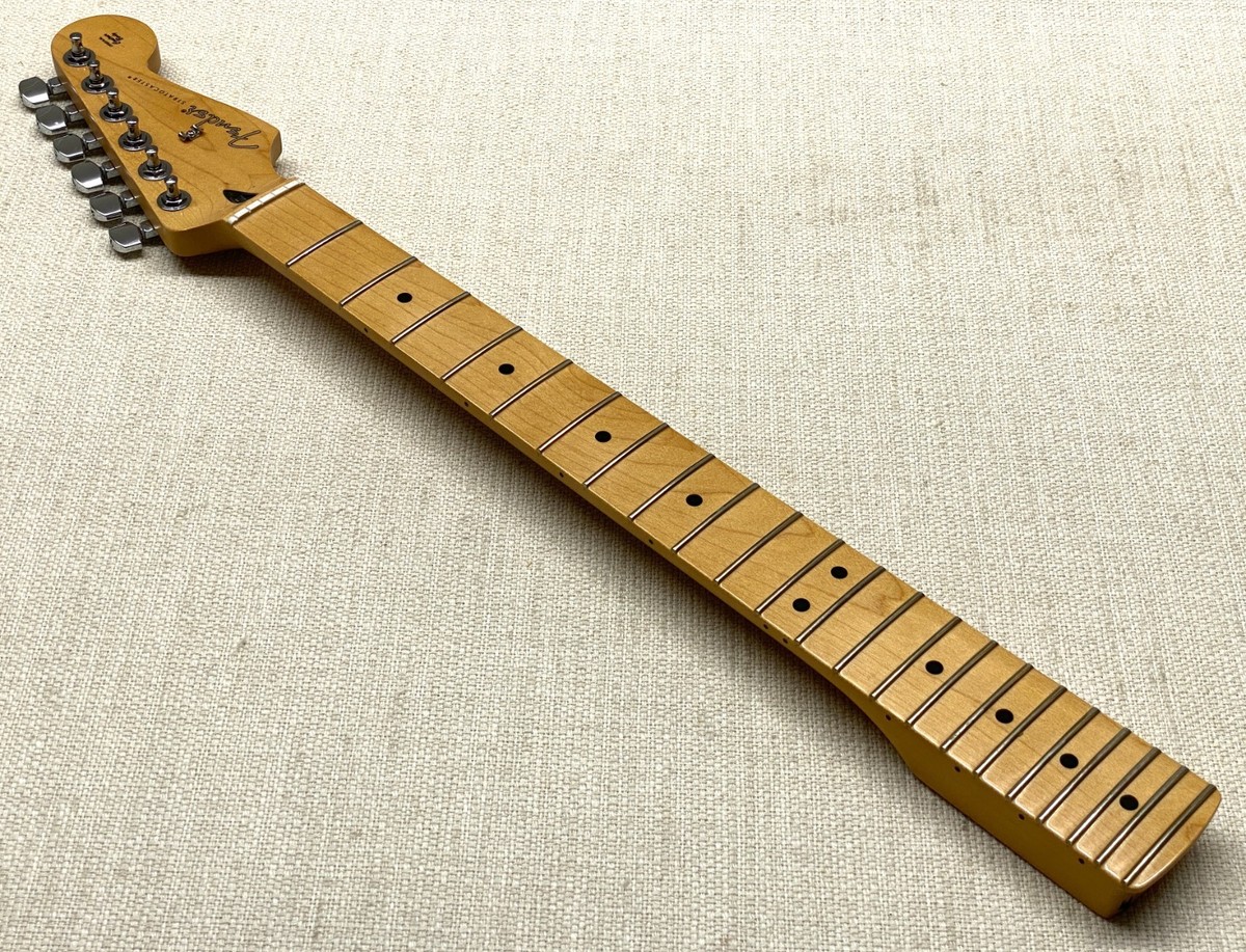 Genuine 70th Anniversary Fender Strat Neck Player Series Maple 22