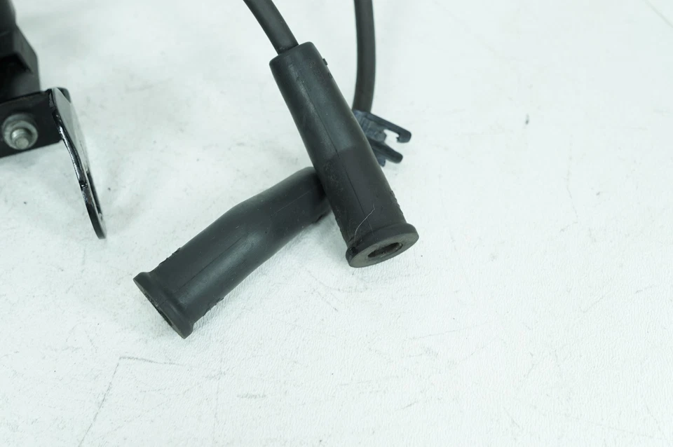 2008 Harley Touring FLHX Street Glide OEM Ignition Coil Spark Plugs Cable - Image 4 of 4