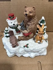 HOUSE OF LLOYD BUILDING A SNOW BEAR MUSICAL DECORATION 1996 VINTAGE NEW WORKS