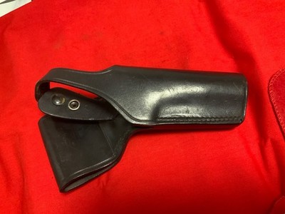 SMITH & WESSON  B  40   45 BLACK HOLSTER