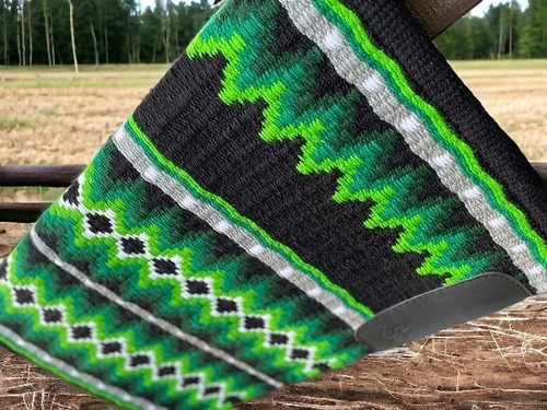 Couverture De Selle Western – Laine Pure Nouvelle-Zélande – 34x36x1 Pouces – Multi
