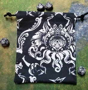 large dice bolsa pattern