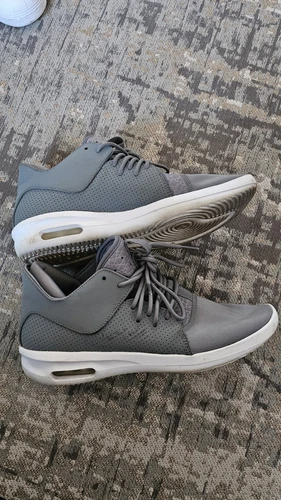 NUOVO Jordan First Class Cool Grey Uomo UK 9