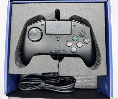 Razer Raion Fightpad Controller for PS4 (WORKS ALSO WITH PS5) - Black