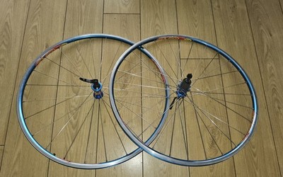 Mavic Cosmos Rennrad Felgenbremse Laufradsatz Shimano HG 11-fach blau 