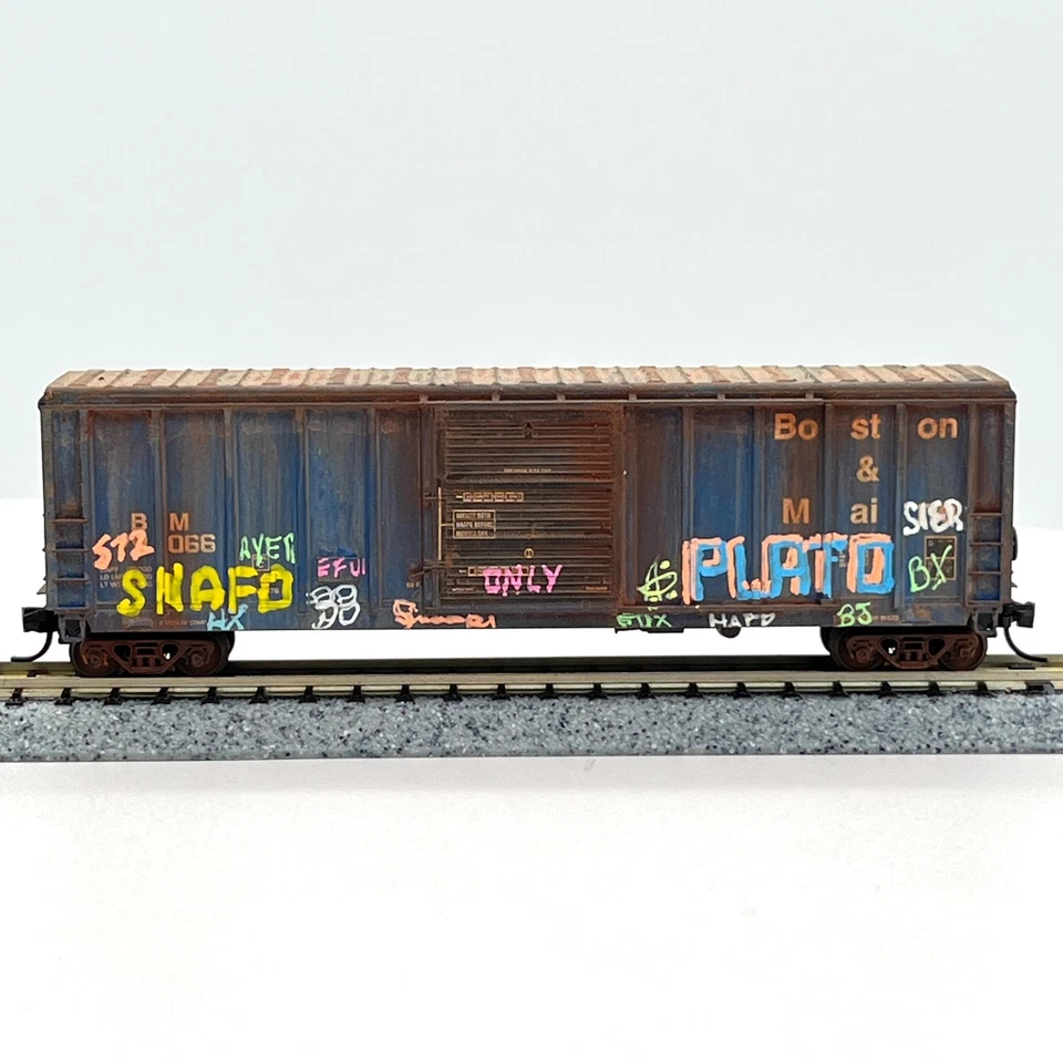 Fox Valley N Scale Boston Maine PS 4355 Boxcar Custom Weathered Graffiti 79066 - Image 3 of 4
