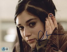 LIZZY CAPLAN SIGNED 'MEAN GIRLS' 8x10 MOVIE PHOTO 2 AUTOGRAPH BAS BECKETT COA