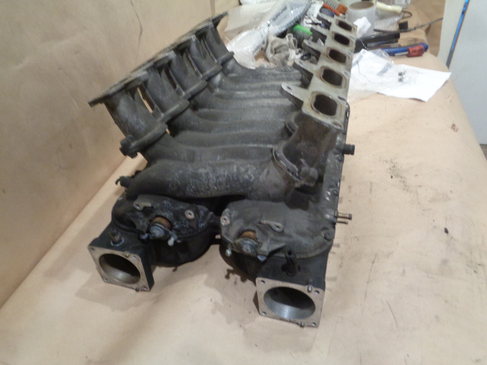 Lamborghini Gallardo Intake Manifold With Covers Part# 07L129565B/ 07L133433D