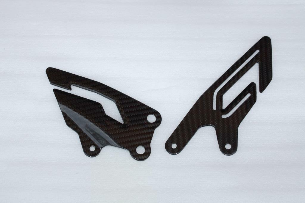 Platines carbone brillant Yamaha R1 pièces légères look racing