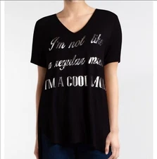 Signature Studio Women's Cool Mom High Low Graphic Black Tshirt Large