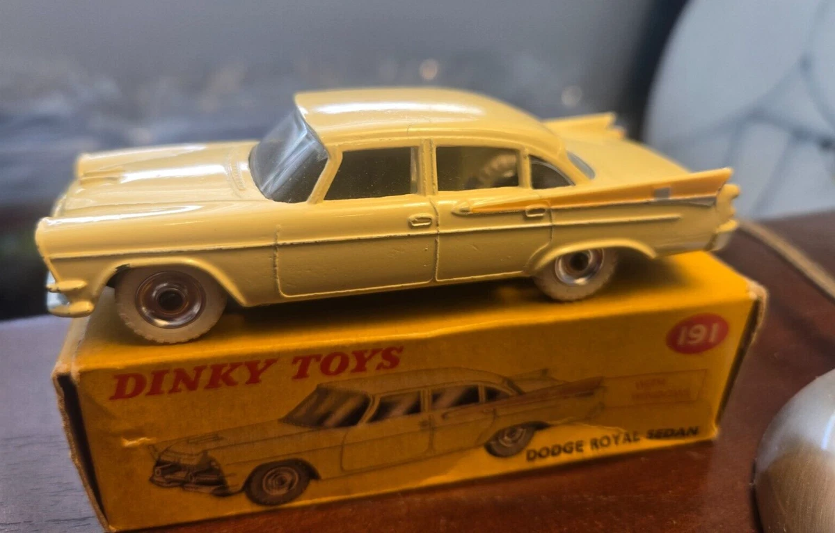 DINKY TOYS NR. 810 DODGE WC 56 COMMAND CAR UNBESPIELT (Neu (gemäss