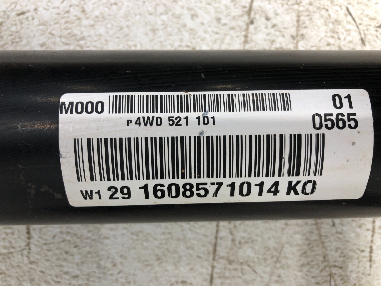 2014-2019 BENTLEY FLYING SPUR AWD REAR DRIVESHAFT DRIVE SHAFT PROPELLER OEM.