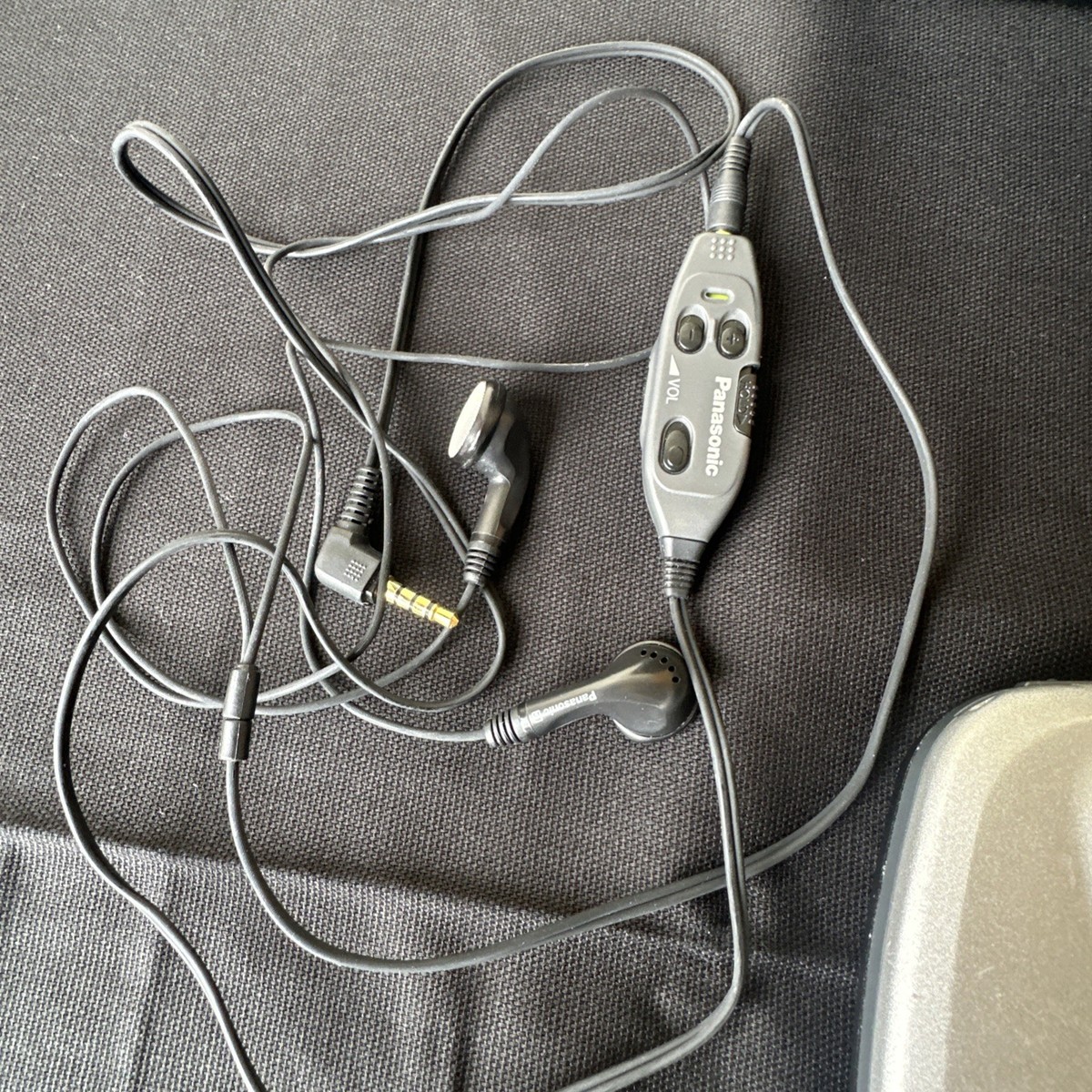 PANASONIC SL-SX500 PORTABLE CD PLAYER with Charger, Headphones