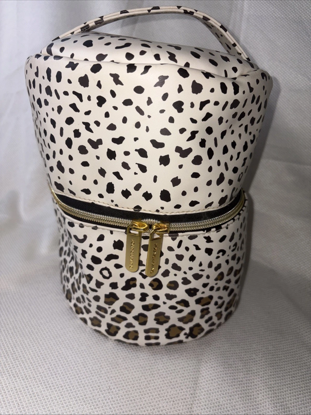 Young Living Cosmetic Travel Case Makeup Organizer Vanity Bag Leopard Dalmatian