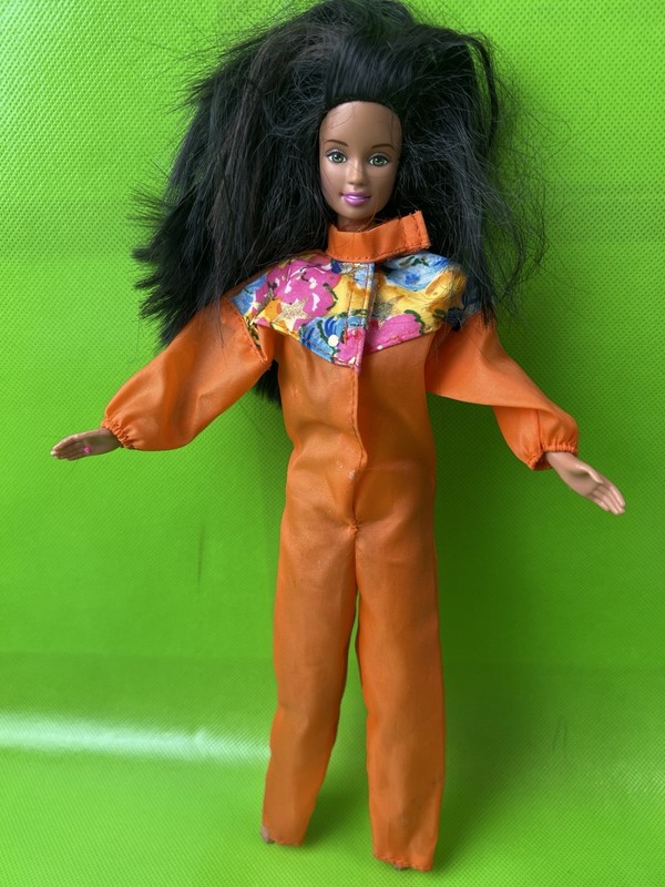 Vtg Barbie Doll Brunette Orange Jumpsuit Bendable Legs Green Eyes Earrings