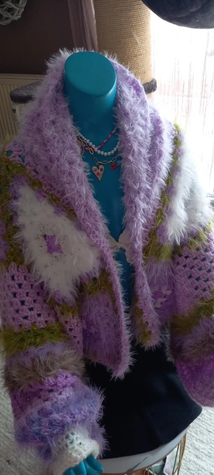 Tolle Strick Häckeljacke Oversitze Hippi Boho Look Impressionen Mit Kapuze  - Bild 3 von 4