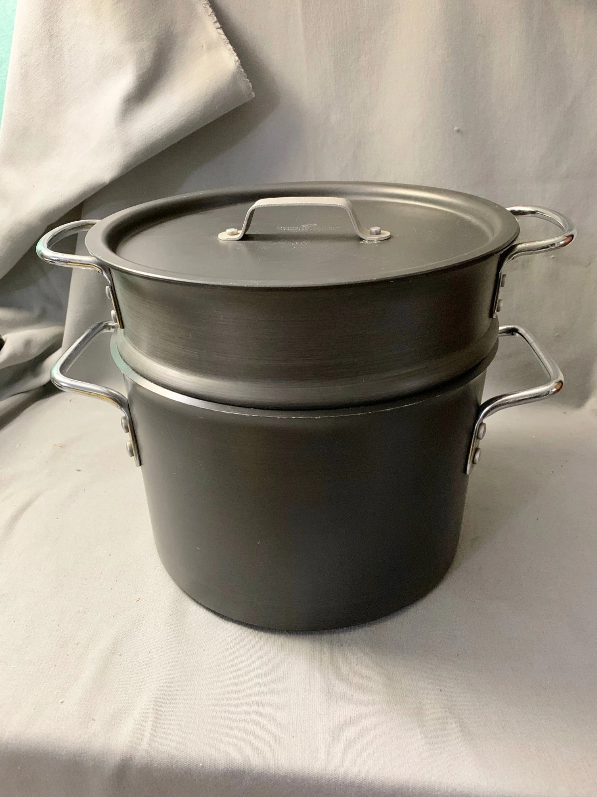 Vtg Calphalon Commercial Aluminum Anodized 8 Qt Stockpot Steamer Pasta Insert
Opens in a new window