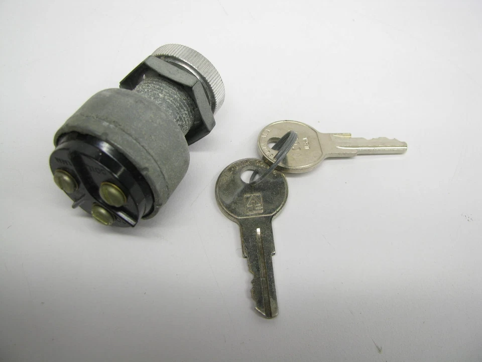 Niehoff UN-144 Ignition Switch W/ Keys 1937-1941 International Harvester Truck - Image 2 of 3