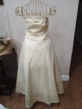 Pale Yellow Ball Gown Size 8 prom homecoming bridesmaid