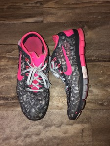 nike cheetah sneakers