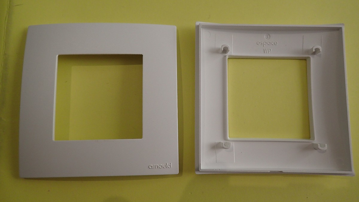 Lot De 12 Plaques Arrière Et Boutons AJAX – Blanc Doré – Réf 4082-20-1 & 4080-20-1