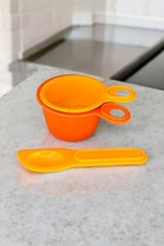 1988 Fisher Price Fun With Food Measuring Cups And Spoon