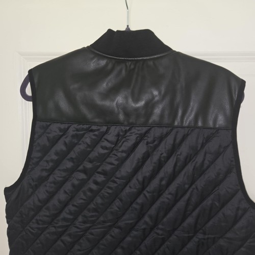 Men's DKNY Virgil Vest. - Picture 8 of 14