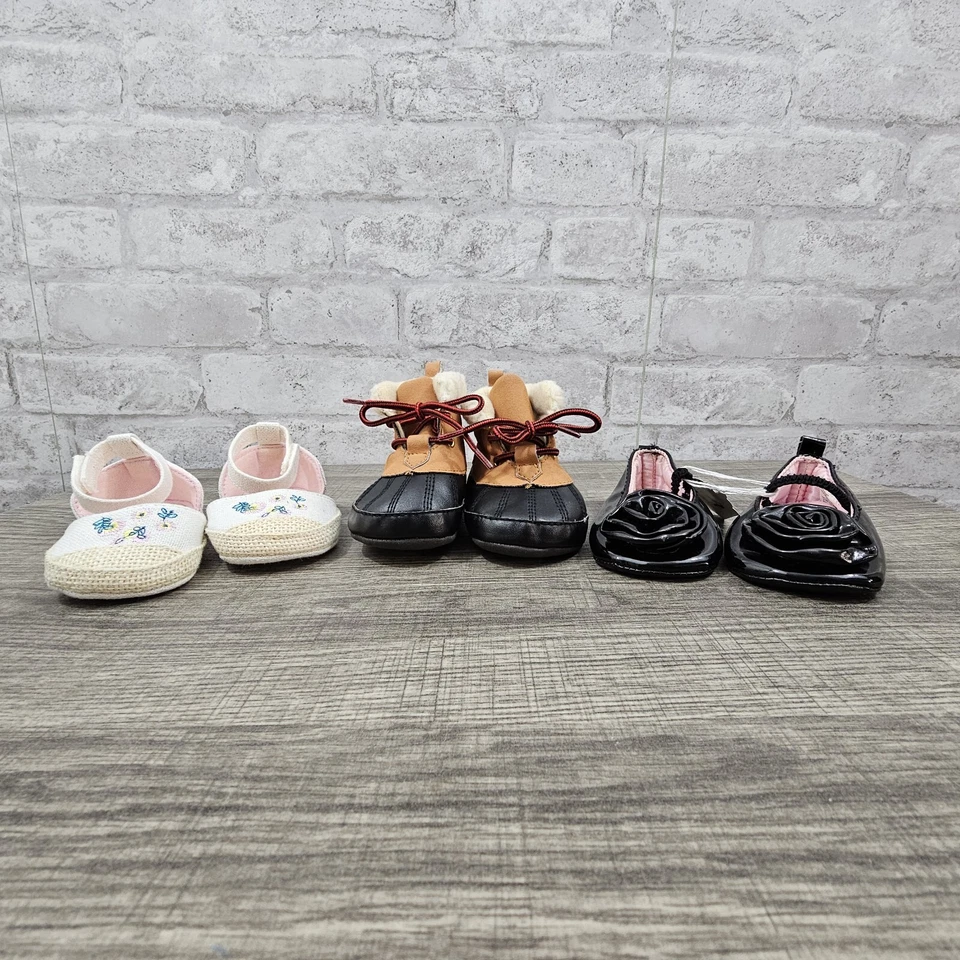 Lot of 3 Infant Girl Shoes Size 6-9 Months - Image 2 of 4
