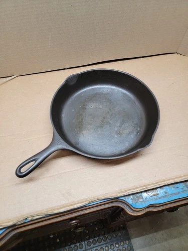Vintage Wagner Ware Sidney -O- Cast Iron Skillet No. 1060 A Size #10