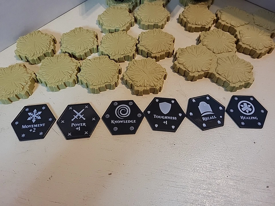 Magic The Gathering Arena of The Planeswalkers HEX SAND TILES & 6 Glyphs - Image 3 of 4