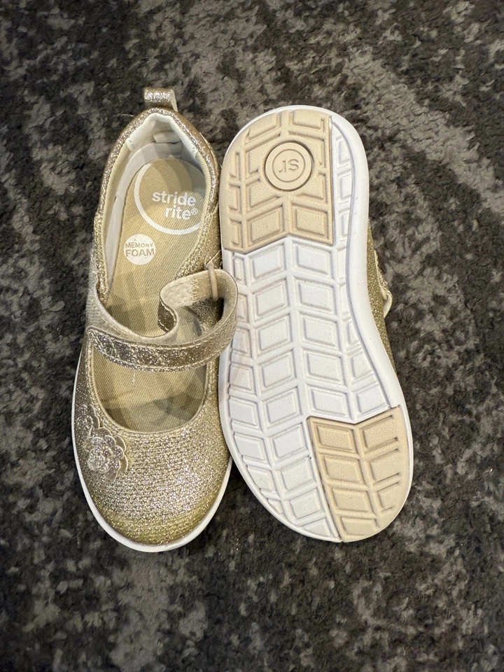 Zapatos Stride Rite Holly Adapt para niños pequeños - Talla 10XW - Champagne - Nuevos Foto 2 de 2