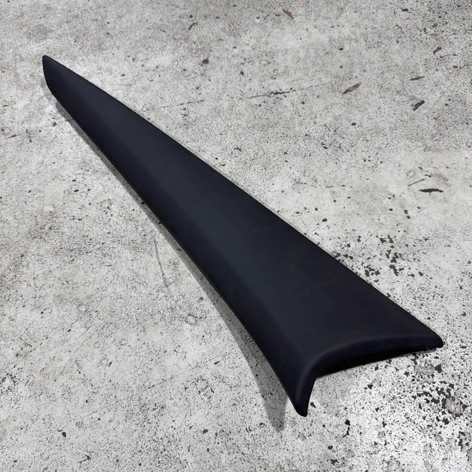 LAMBORGHINI AVENTADOR 470868121A UPPER DOOR PANEL TRIM OEM LEATHER SILL LEFT
