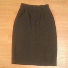 USED CHANEL SKIRT ACCEPTABLE