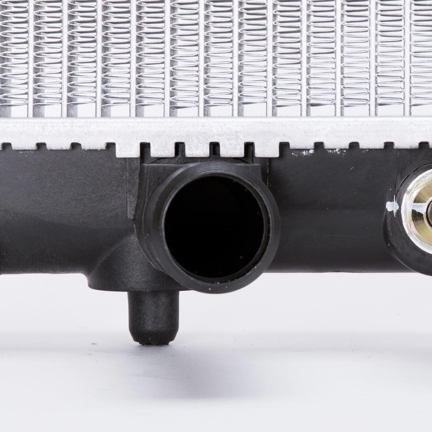For Suzuki XL-7 2002-2003 2.7L V6 Radiator SZ3010121 / 17700-77E20 ...