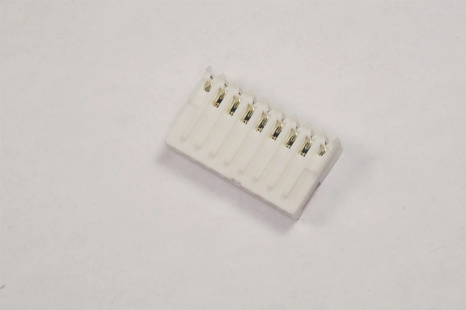 644020-9 Tyco Latch Connector Receptacle 1 Row 9 Position 2.54mm 24 AWG RA IDC - Image 2 of 3