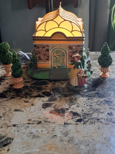 Departamento 56 Dickens Village Series Set de Regalo LILYCOTT JARDÍN CONSERVATORIO con CAJA - Imagen 7 de 19