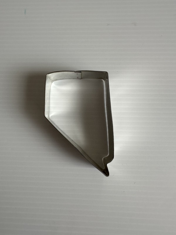 Collectible Metal State Of Nevada Shaped Cookie Cutter 3.5”Lx2”Wx1”H