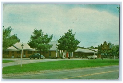 1964 Maple Leaf Motel Classic Car White River Junction VT Vintage Postcard