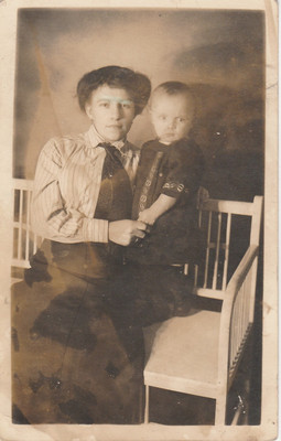 AK Sie hat ein Baby, aber hat sie auch einen Mann?  1924