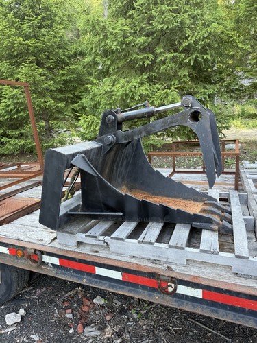 Skid Steer Grapple Bucket Attachment Heavy Duty  Great for Stumps