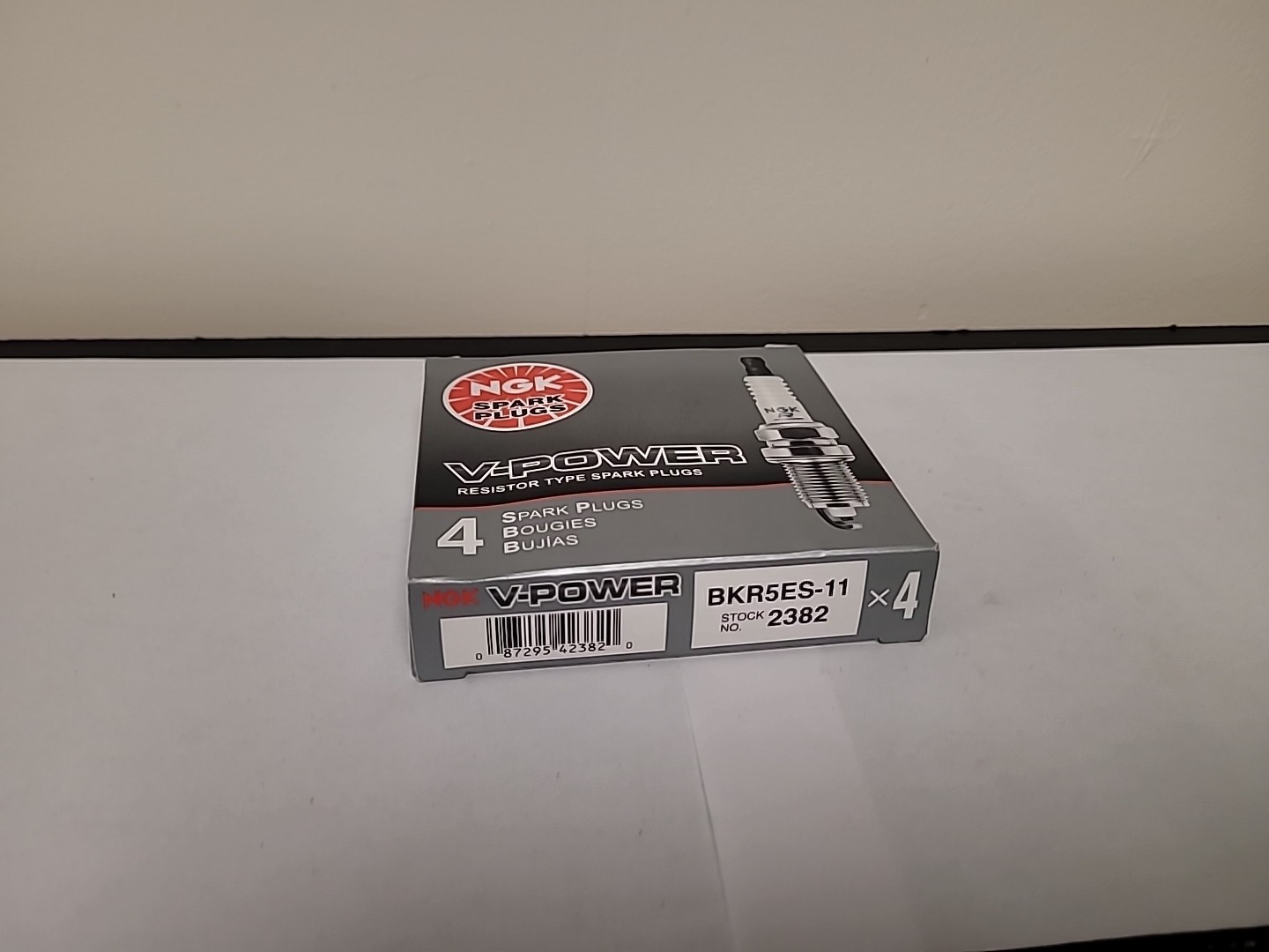 NGK Spark Plugs BKR5ES-11 # 2382 New In Box-set Of 4