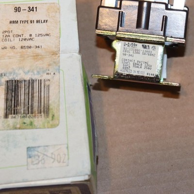 One STEVECO White Rodgers 90-341 W-R/RBM TYPE 91 RELAY 2PDT 120VAC COIL PP#54