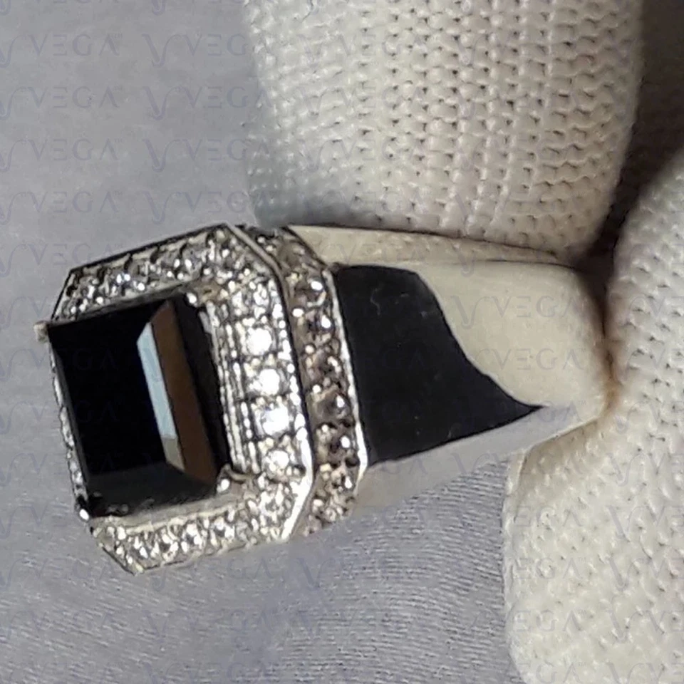 Anillo para hombre de ónix natural con diamantes enchapado en platino 950PT con forma de princesa de 5,10 quilates Foto 4 de 4