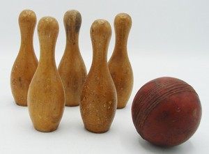 Vintage Set of 5 Miniature Bowling 5" Wood Pins and Rubber Ball