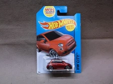 HOT WHEELS 2014 #25 RED 2007 FIAT 500 HATCHBACK ITALIAN MINI MICRO CAR