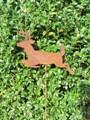 Gartenfiguren Skulpturen Garten Terrasse Edelrost Hirsch Jager Rentier Rost Deko Metall Rost Tiere Garten Weihnachtsdeko Patronlarinensesindeyiz Org