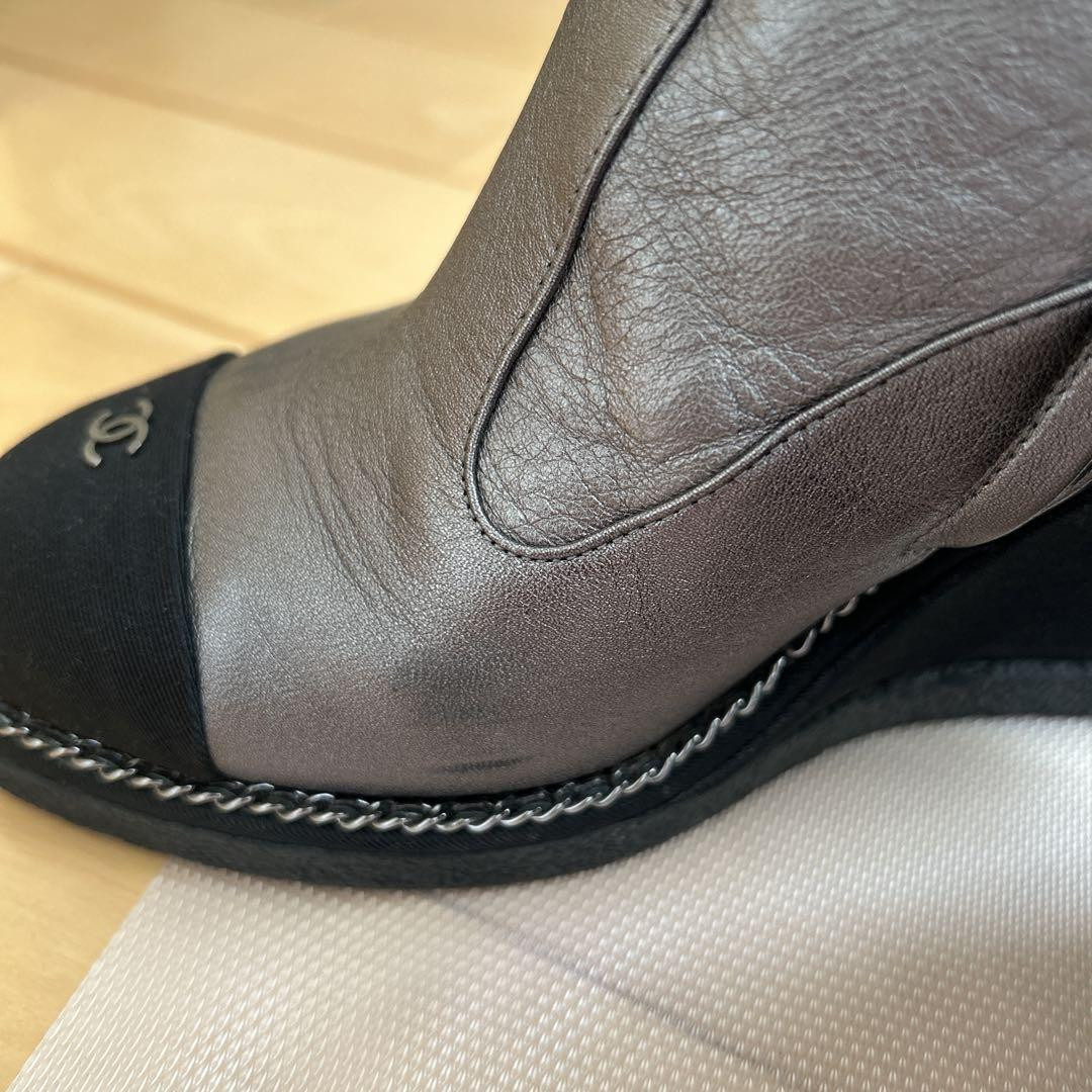 Chanel Round Toe Boots Bicolor Leather With Coco Mark Size 37 US About7 Women thumbnail 20